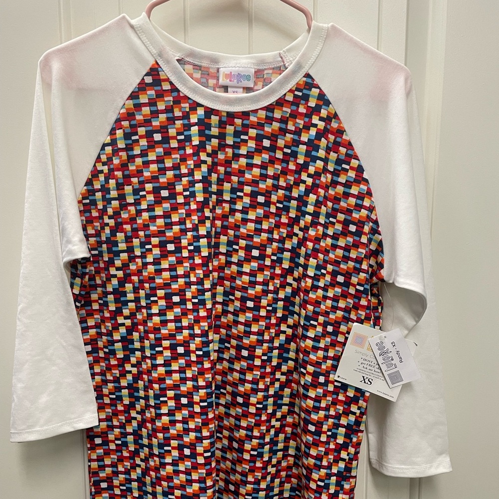 Size XS
LuLaRoe Randy
NWT